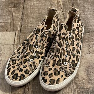 Corkys Leopard Print Sneakers - Tan and Black size 10